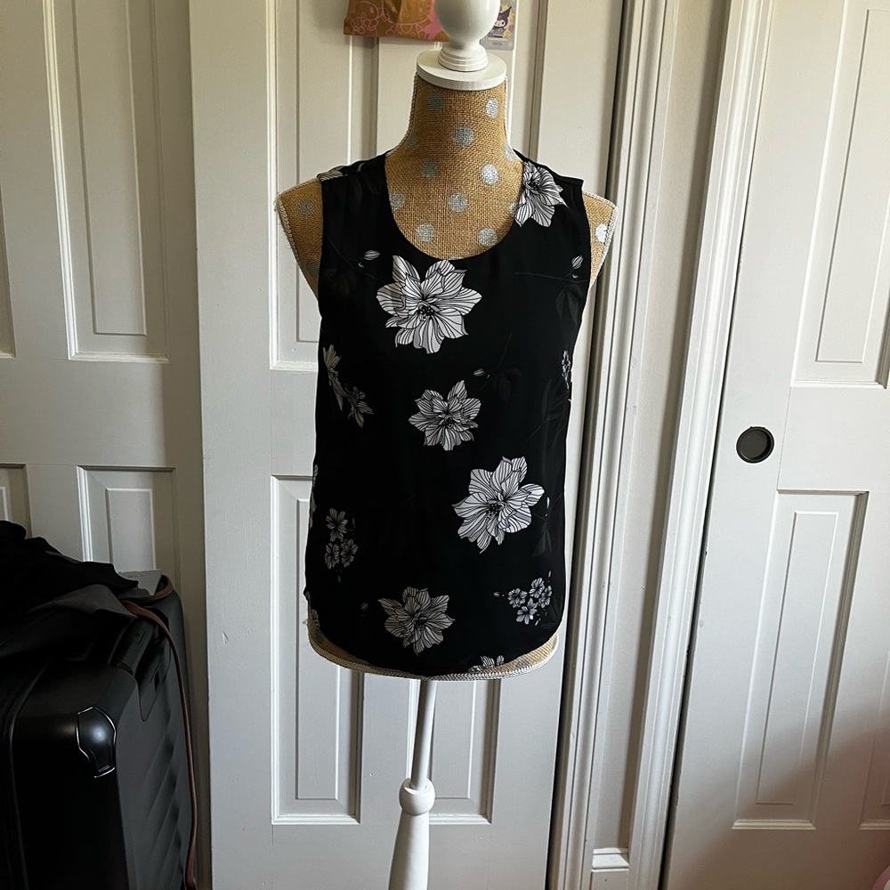 Banana Republic Black and White Sleeveless Tank Top